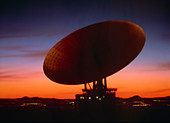 Satellite receiving dish