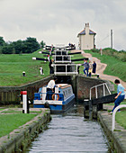 Canal lock with narrow boat