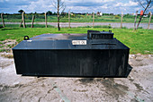 Waste oil tank