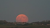 Timelapse moonrise