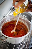 How to cook a tomato sauce