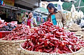 Getrocknete Chilischoten auf Markt in Monywa (Myanmar, Südostasien)