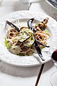 Wholemeal spaghetti with aubergines and beans
