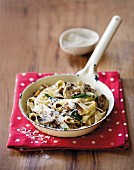 Tagliatelle with mushrooms and almonds