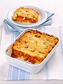Gratin with a minced meat sauce and mashed potatoes