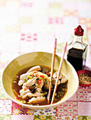 Drunken chicken with spring onions and chillis (China)