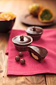 Mini chocolate cakes with a nougat core