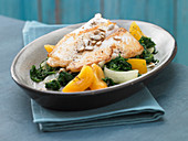 Spinach and apricots with fillet of cod