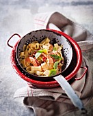 Tagliatelle with dried tomatoes and prawns