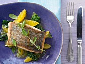 Fillet of cod with spinach and orange
