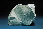 'Kaolin,Displaying Even Fracture'