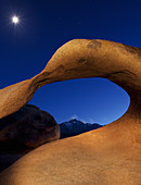 Natural Arch,Alabama Hills,USA