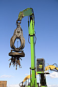 Electromagnetic Crane Lifting Scrap Steel