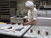 Cutting Sachertorte