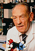 Dr.George Hitchings,1988 Nobel Medicine winner