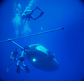 Research submarine Deepstar 4000,with divers
