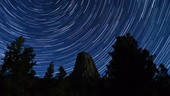 Star trails over Devils Tower, time-lapse