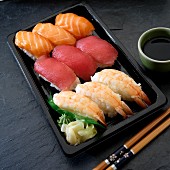 Nigiri sushi with salmon, tuna and prawns (Japan)