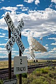 Very Large Array antenna and railway