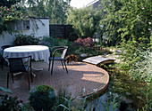 Terrace with clinker paving