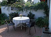 Terrasse mit Klinkerpflasterung