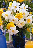 Mixed bouquet of daffodils
