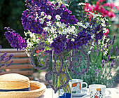 Delphinium hybr. (delphinium), Gypsophila (gypsophila)