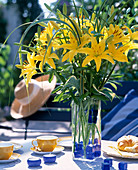 Bouquet Lilium hybrid (yellow lilies)