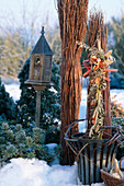 willow rods, bird house