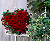 Rose Heart, Rose Petals, Hydrangea (Hydrangea)