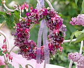 Syringa (lilac), Dicentra (watering heart), Myosotis (forget-me-not)