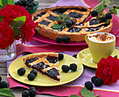 Rubus (blackberries), blackberry pie, Rosa 'Flammentanz' (roses)
