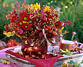 Rosehip chrysanthemum bouquet