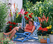 Summer bulb balcony with gladiolus (gladioli), dahlia