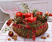 Advent wreath with Pinus, Malus, Juglans