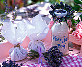 Strauß aus getrocknetem Lavandula (Lavendel), Lavendelsäckchen