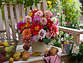 Bouquet made of Dahlia, Pyrus (pear), Malus (apple)