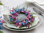 Small wreath of Dicentra (Weeping Heart), Myosotis