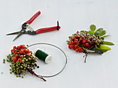 Wreath of rowan berries and elderberries (2/3)