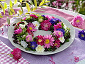 Plate wreath from summer asters