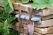 Garden TOOLS HANGING From SMALL SHELF. Designer BUNNY Guinness / DGAA HOMELIFE Garden,CHELSEA 97