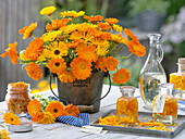 Strauß aus Calendula (Ringelblumen), Blütenblätter in Öl