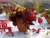 Herbststrauß aus Dahlia (Dahlien), Fenchel (Foeniculum), Rosa