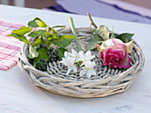 Ingredients for scented bouquets with roses