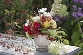 Small bouquet of Rose, Cosmos