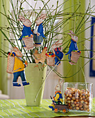Easter bunnies made of tin as decoration