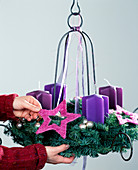 Ceiling Advent wreath: attach bast stars and baubles
