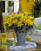 Bouquet with Tulipa 'Monte Carlo', Gypsophila (baby's breath)