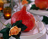 Cucurbita (Hokkaido squash), Rosa (rose), Hedera (ivy)