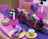 Table decoration pink, purple